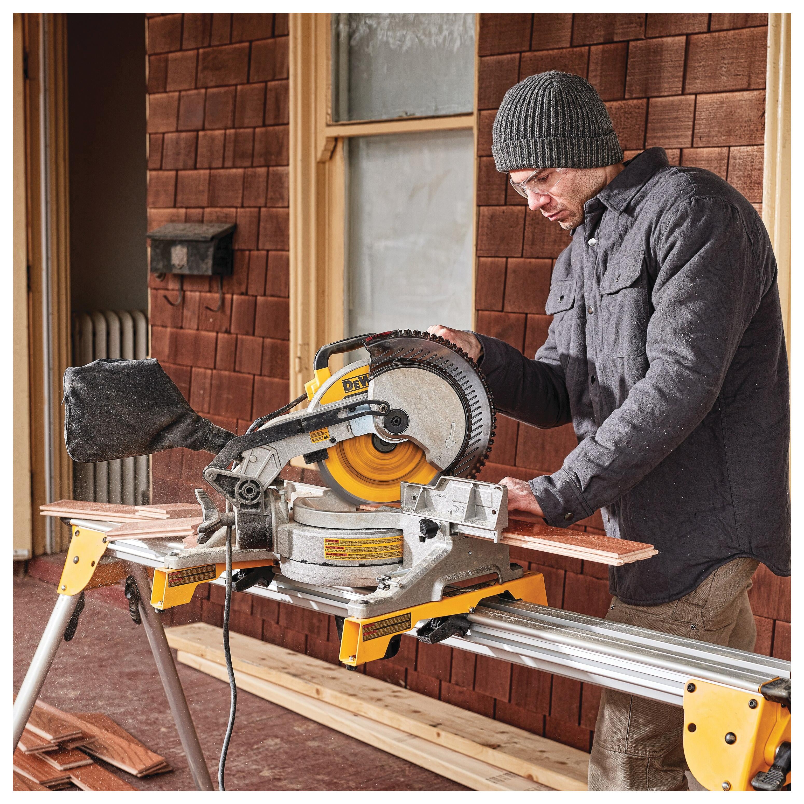 DeWALT® DWS713 Compound Miter Saw, Tool/Kit: Tool, 10 in Dia Blade